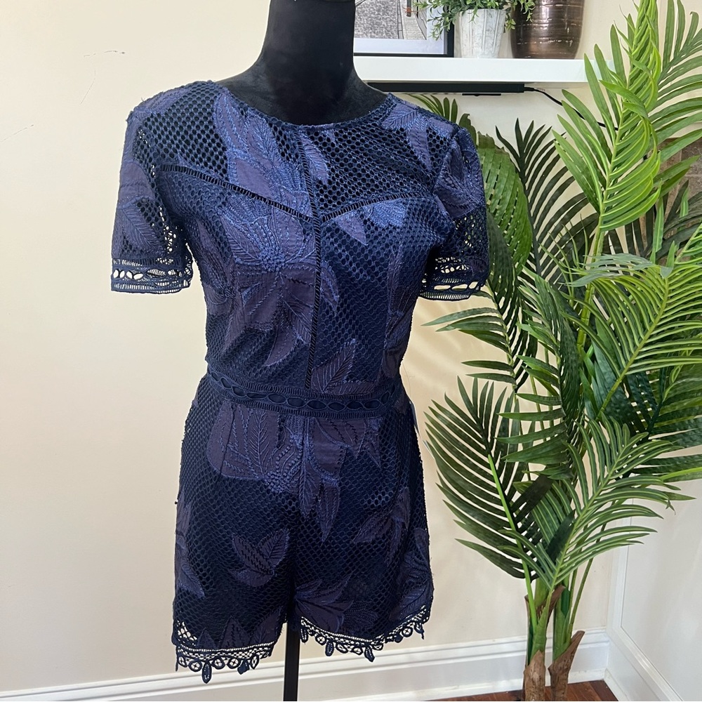 Adelyn Rae Navy Lace Floral Romper Medium - Picture 2 of 10